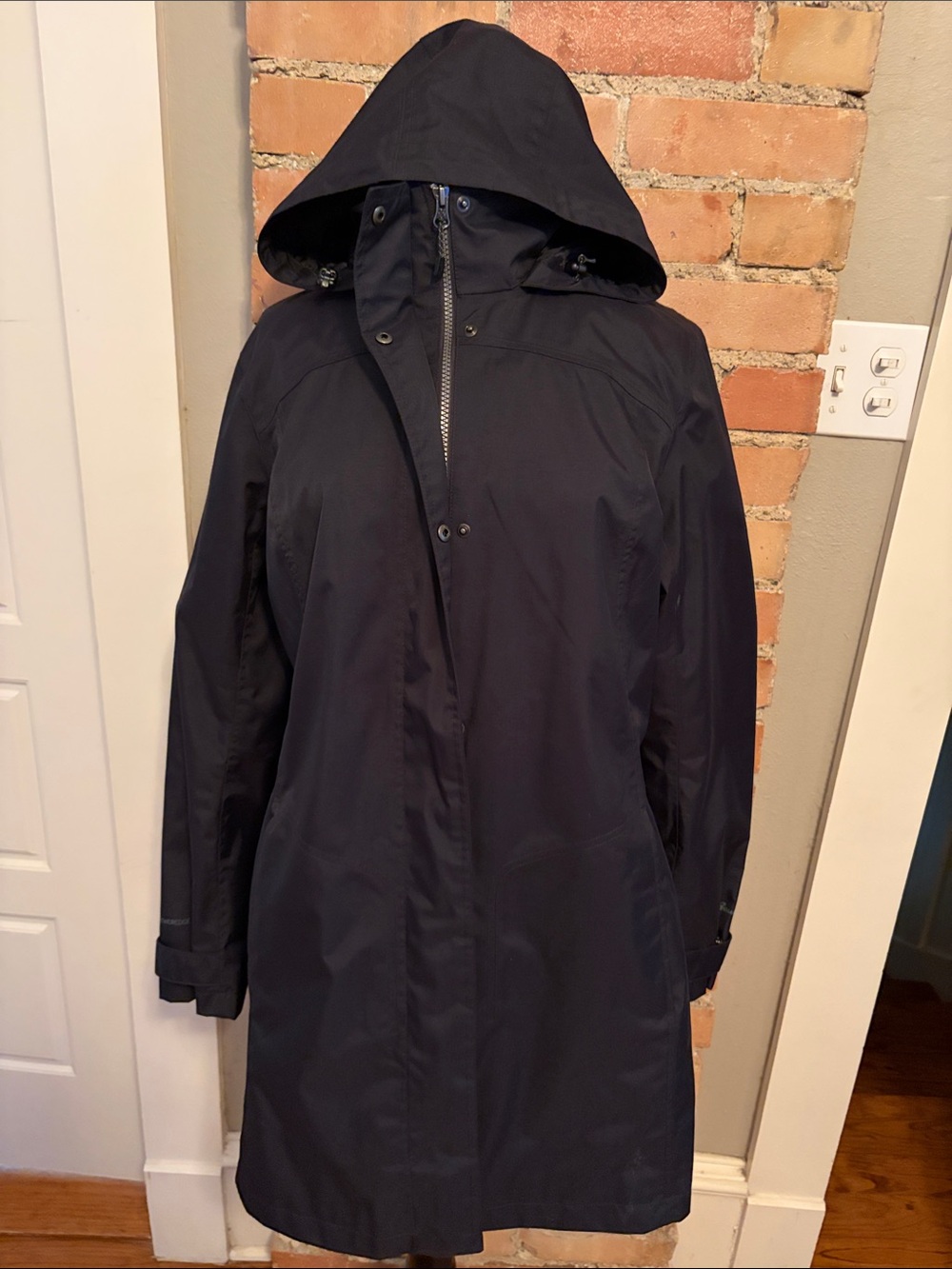 Eddie Bauer Black Hooded Weatheredge Rain Jacket